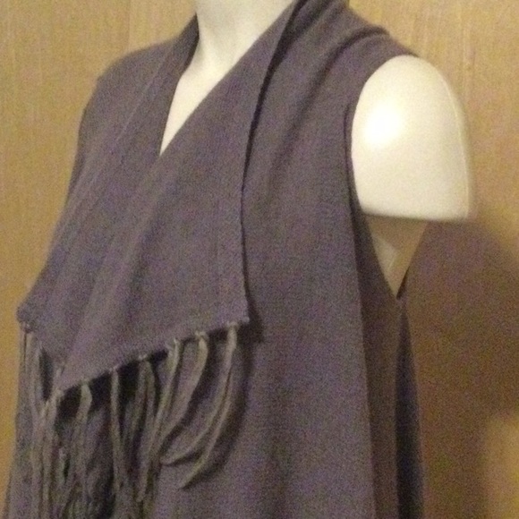 Subtle Luxury CASHMERE SHAWL VEST  
$237 - Picture 4 of 15